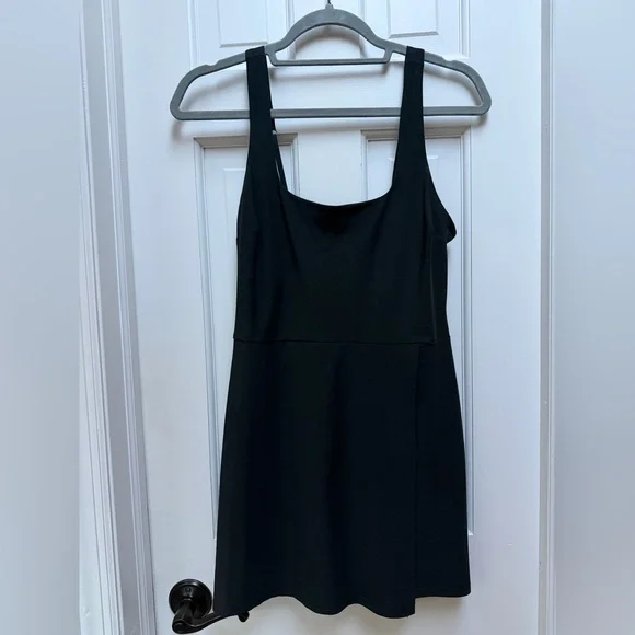 Abercrombie & Fitch Black Traveler Wrap Mini Dress - Picture 4 of 10
